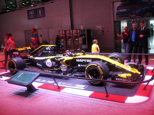 Команда Renault Sport Формула-1. Болид Московский международный автомобильный салон 2018. Россия Москва Сентябрь 2018
