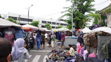 Surabaya, Endonezya - Eylül 30 2020 Sabah atmosferi