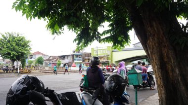 Trenin etrafındaki atmosfer