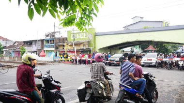 Trenin etrafındaki atmosfer
