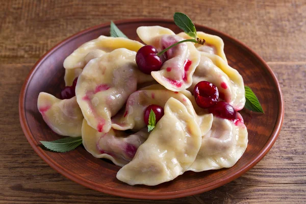 Dumplings Remplis Cerises Baies Pierogi Varenyky Vareniki Pyrohy Boulettes Avec — Photo