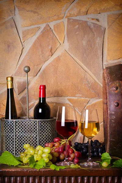 Red White Wine Grapes Old Cask Wine Cellar Glasses Bottles — Stock Photo, Image