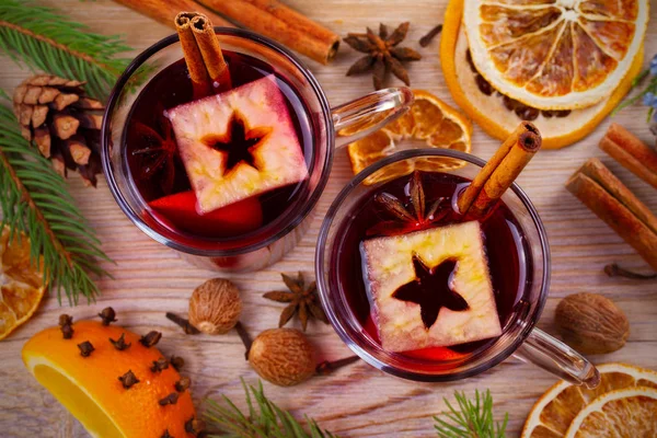 Mulled Wine Hot Drink Spices Citrus Fruits Apples Seasonal Holidays — Stock Photo, Image