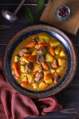 İrlanda sığır eti ve kalın güveç. Yukarıda görmek, en iyi stüdyo vurdu