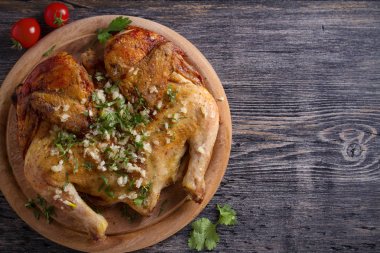 Sarımsaklı ızgara spatchcock tavuk