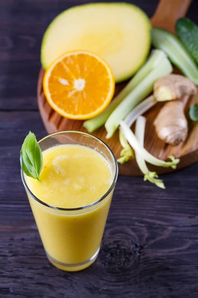 Orange Mango Ginger Smoothie Fruit Vegetable Smoothie Healthy Diet Detox — Stock Photo, Image