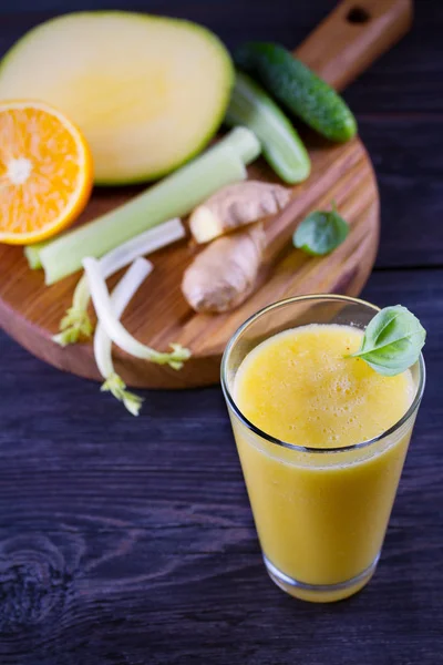 Mango Orange Ginger Cucumber Celery Smoothie Fruit Vegetable Smoothie Healthy — Stock Photo, Image