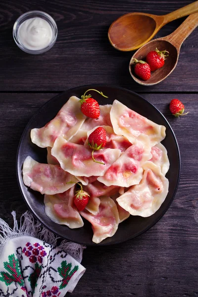 Dumplings Remplis Fraises Varenyky Vareniki Pierogi Pyrohy Alimentation Végétarienne — Photo