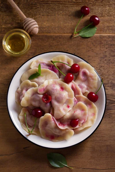 Dumplings Remplis Cerises Varenyky Vareniki Pierogi Pyrohy Boulettes Avec Remplissage — Photo