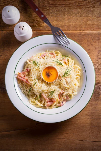 Carbonara Pasta Spaghetti Pancetta Egg Parmesan Cheese Cream Sauce Pasta — Stock Photo, Image