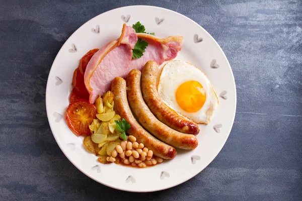Full English Irish Breakfast Sausages Bacon Egg Tomatoes Fries Beans — Stock Photo, Image