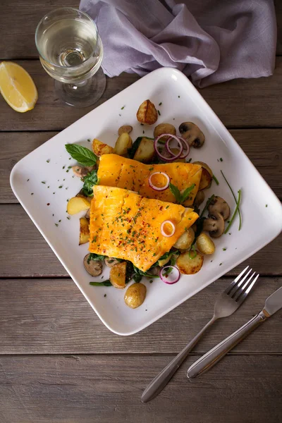 Cod Fish Fillets Potatoes Mushrooms Spinach White Plate Overhead Vertical — Stock Photo, Image