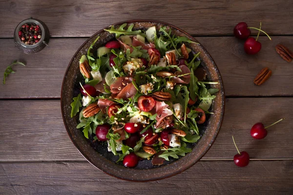 Strawberry Prosciutto Salad Gorgonzola Cheese Arugula Healthy Food Overhead Horizontal — Stock Photo, Image