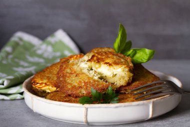 Patates keki. Sebzeli börek, krep, latke, draniki - pek çok ülkede popüler yemek