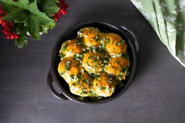 Buns Pampushky - Ukrainian garlic bread. Bread rolls with garlic and parsley. View from above, top studio shot — Stock Image Buns Pampushky Ukrainian Garlic Bread Bread Rolls Garlic Parsley View Royalty Free Stock Images