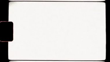 Super8 Grain Overlay with Real 8mm Scan Vintage Film Filtresi ve Letterbox Sprocket Holes ve Flicker ile Doku. Yüksek kalite 4k görüntü