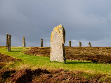 Orkney, İskoçya, İngiltere 'deki Brodgar' ın Yüzüğü 'nde Ayakta Duran Taşlar