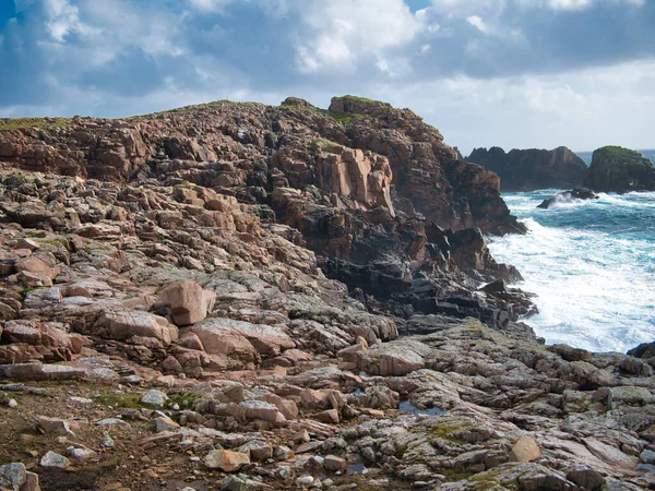 Kustskräp Bland Eroderade Bergarter Nära Culswick Fastlandet Shetland Skottland Storbritannien — Stockfoto