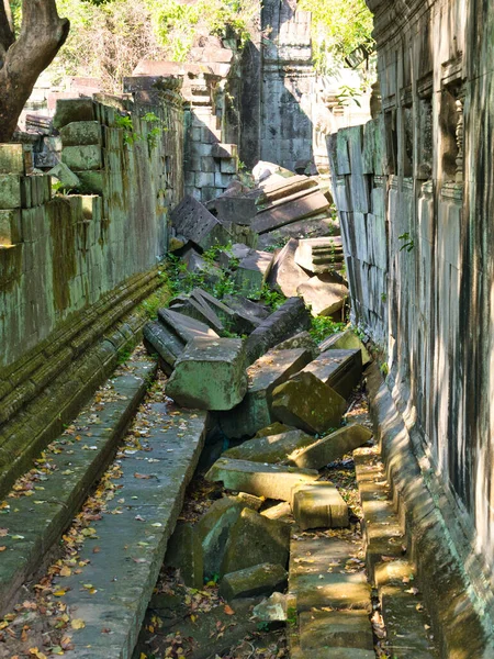 Tempelruiner Vid Det Orestaurerade Khmertemplet Beng Mealea Cirka Väster Siem — Stockfoto