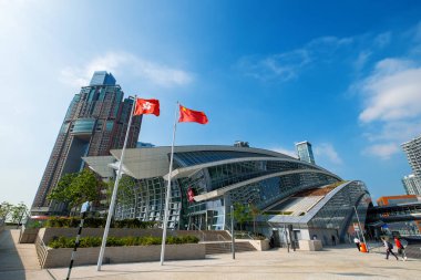 West Kowloon, Hong Kong - 19 Kasım 2018: West Kowloon yüksek hız treni istasyonu Hong Kong Mtr tarafından işletilen ana girişi.