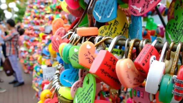 Montón Llave Maestra Bloqueada Namsan Corea Del Sur — Vídeos de Stock