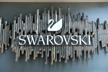 Swarovski marka logosu Tsim Sha Tsui Hong Kong'da görüldü
