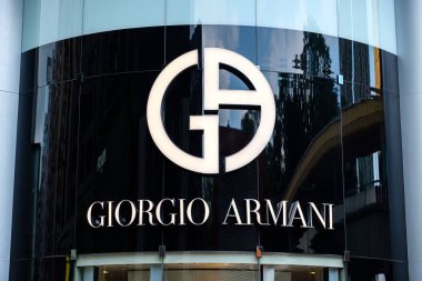Giorgio Armani marka logosu Tsim Sha Tsui Hong Kong görüldü