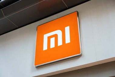 Xiaomi marka logosu Mong Kok, Hong Kong 'da görüldü..