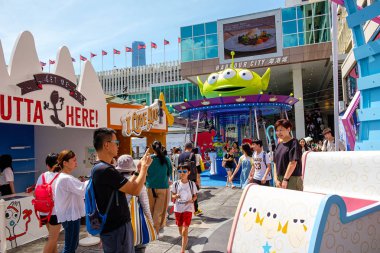 Oyuncak hikayesi 4 film zemin ekran