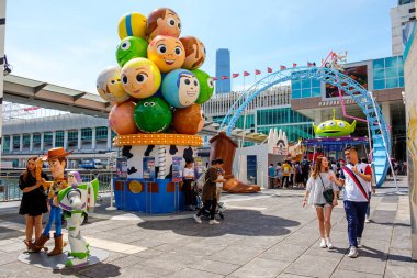 Oyuncak hikayesi 4 film zemin ekran