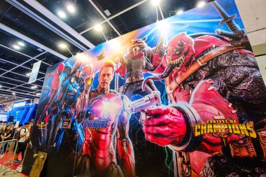 Hong Kong - 30 Temmuz 2019: Çizgi film karakterleri ile Marvel film arka plan ekran Sergi etkinliği Hong Kong 21 Acghk2019 Ani-Com & Games olay.