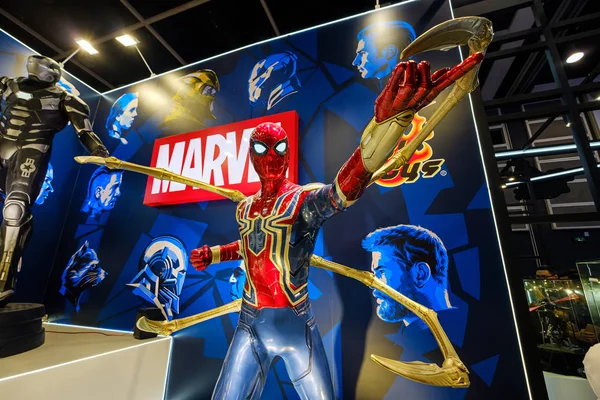 Hong Kong Heinäkuuta 2019 Marvel Elokuvan Taustanäyttö Spider Man Sarjakuvahahmoilla — kuvapankkivalokuva