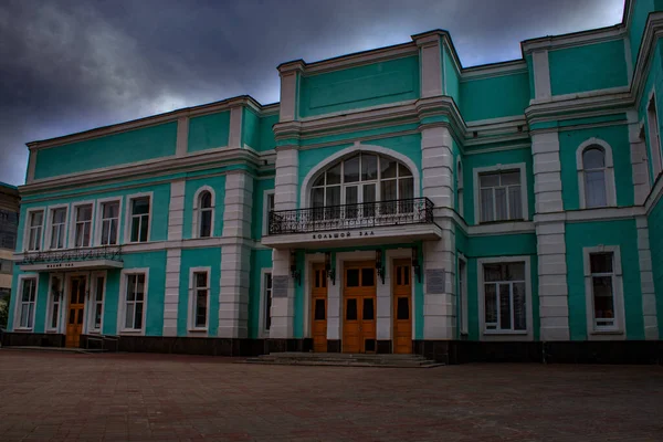 Gammal Byggnad Stadslandskapet — Stockfoto