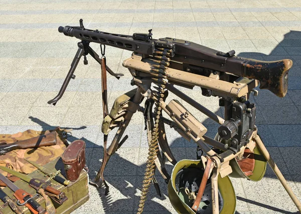 Старий Кулемет Інша Зброя — стокове фото