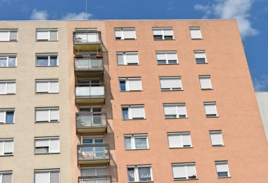 Bir apartmanın parçası