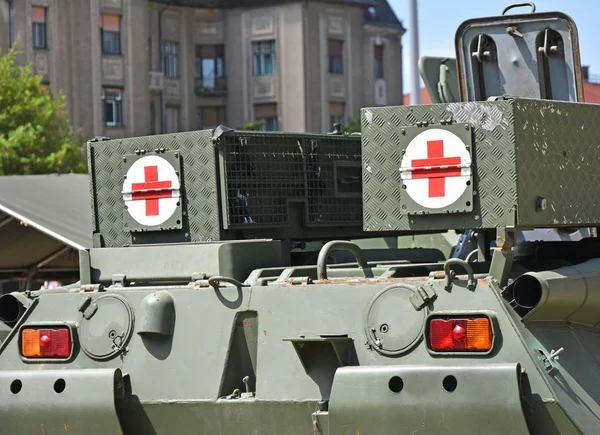 Bir zırhlı askeri araç parçası