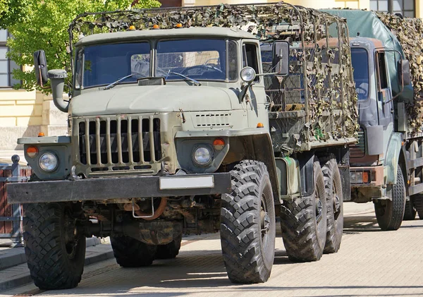 Veicolo Militare Camion Sulla Strada — Foto Stock
