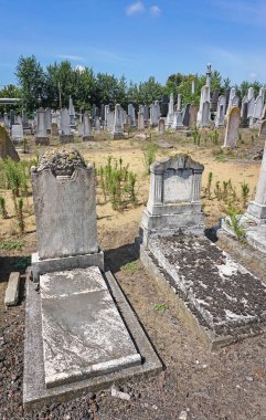 Yahudi cemeter içinde mezar taşları