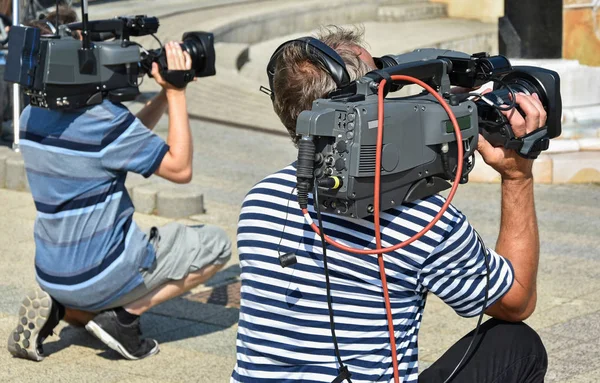 Cameramen Trabalha Livre Verão Tim — Fotografia de Stock