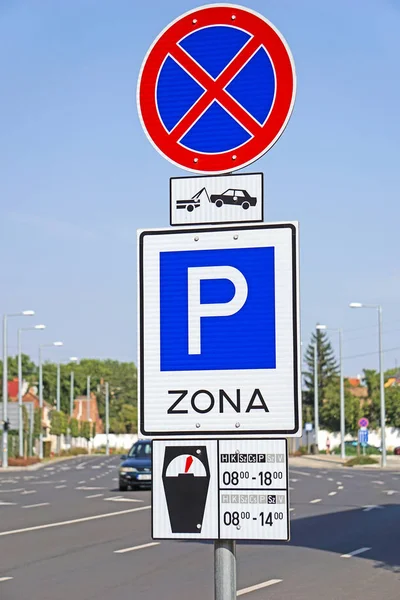 Parking Zone Znak Drogowy Drodze — Zdjęcie stockowe