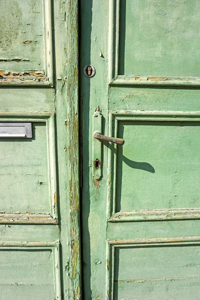 Vecchia Porta Verde Una Casa — Foto Stock