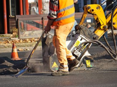 Şehir içinde yol inşaatı