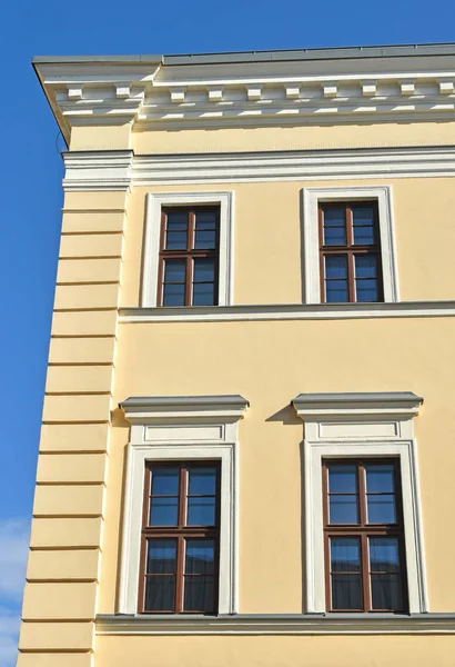 デブレツェン ハンガリーの改良された大学の建物 — ストック写真