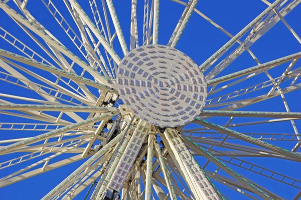 Center Part Large Ferris Wheel — Stock Photo, Image