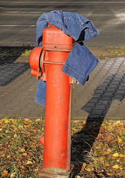 Fire Hydrant Stare Dżinsy Spodnie Nim — Zdjęcie stockowe