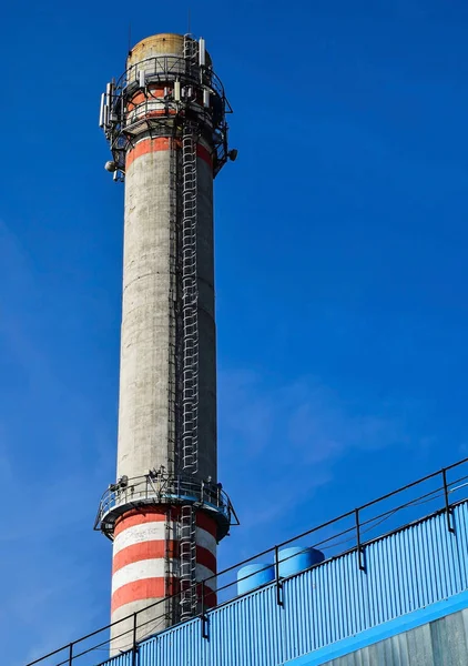 Smoke stack of the power station — Stock Photo, Image