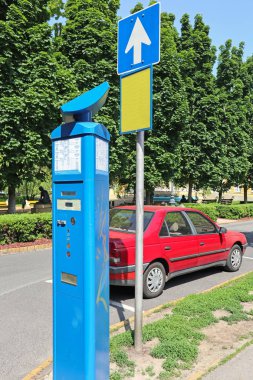 Sokakta park bilet makineleri