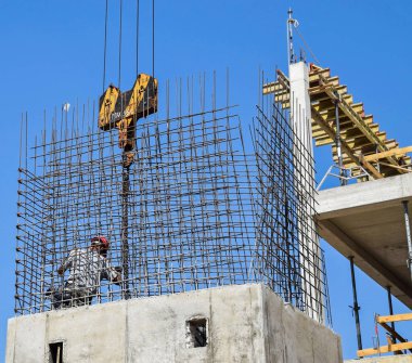 Yeni bir apartman inşaatı