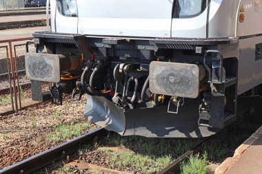 Tren motorunun ön tarafında.