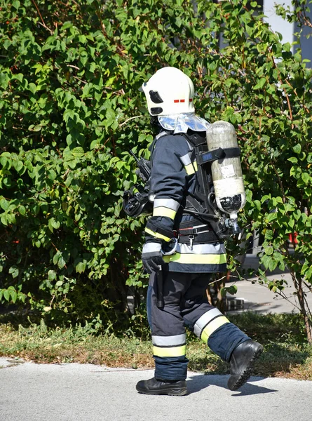 Strażak Miejscu Pożaru — Zdjęcie stockowe